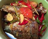 Foto langkah ke 4 dari resep Oseng Pindang Pedas.