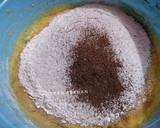Foto langkah ke 4 dari resep Red Velvet Cupcake (No Mixer).