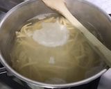Une image de l'étape 9 de Tagliatelles au poulet tomates et sauce roquefort.