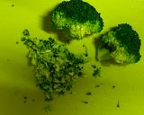 A picture of step 2 of Salad Egg Roll.