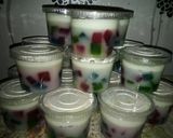 Foto langkah ke 6 dari resep Puding Mozaik in Cup.