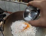 A picture of step 5 of Namkeen sabudana.