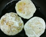 A picture of step 5 of Brinjal Pizza Discs.