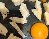 Foto del paso 1 de la receta: Huevos revueltos con queso