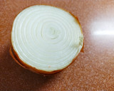 Foto del paso 1 de la receta: Hamburguesas de potro con crema de boletus y cebolla caramelizada