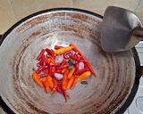 Foto langkah ke 5 dari resep Rawon Labu Siam.