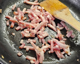 Foto del paso 2 de la receta: Pasta lumaconi con nata, ternera y bacon