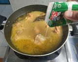 Foto langkah ke 6 dari resep Opor Ayam Kuah Kuning.