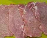 Foto del paso 2 de la receta: Rollitos de lomo a los dos jamones en salsa de setas