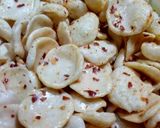 Foto langkah ke 6 dari resep Kerupuk Kakap Pedas.