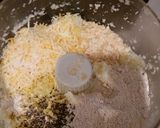 A picture of step 5 of Keto chicken pie.