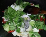 Foto langkah ke 4 dari resep Tumis Pac Choi Tahu Kuning.