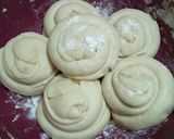 A picture of step 7 of Spicy lentils (kamande)in milk and cinnamon raisins chapati.