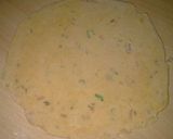 A picture of step 3 of Besan ki Roti / Paratha.