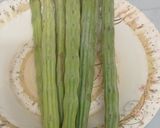 A picture of step 1 of Drumstick vegetable soup.