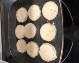 Foto del paso 1 de la receta: Tostadas de asadillo manchego y huevo duro