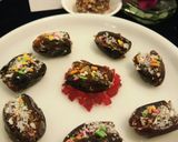 A picture of step 2 of Paan coconut flavoured dates.
