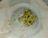 A picture of step 1 of Chicken potli biryani.