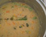 Foto langkah ke 3 dari resep Bubur nasi sayuran.