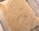 A picture of step 4 of Chicken/Tuna Lemper.