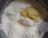 Foto langkah ke 1 dari resep Roti Kentang Isi Sosis.