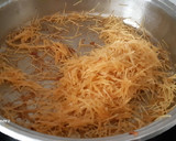 Foto del paso 2 de la receta: Fideos con butifarra y chorizo