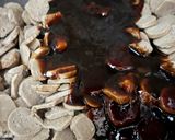 Foto langkah ke 3 dari resep Tumis baso saus tiram.