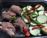 Foto del paso 4 de la receta: Arrolladitos de pollo al horno con verduras