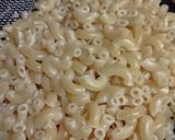 Foto langkah ke 1 dari resep Mac and Cheese.