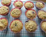 Foto del paso 4 de la receta Muffins con arándanos a la naranja y cobertura crujiente