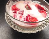 صورة لخطوة 4 من وصفة سلطة الفراولة 🍓🍓