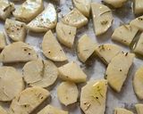 Foto del paso 3 de la receta: Nabo con romero (o la hierba que prefieras) al horno 🦄 Snack saludable para una picadita keto 💪🏼