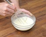 Meggyes-joghurtos torta recept fázis 3 fotója