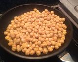 Foto del paso 6 de la receta Garbanzos con espinacas y huevo duro