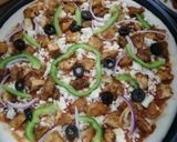 A picture of step 12 of Grilled Smoky Chicken pizza😋.