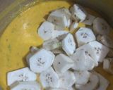 A picture of step 4 of Raw banana pakori.