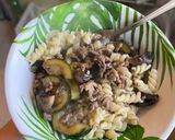 Egyszerű gombás cukkinis tészta recept fázis 2 fotója