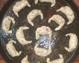 Foto del paso 1 de la receta: Pequeñas medialunas de jamón y queso