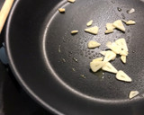 Foto del paso 4 de la receta: Cuscús aromático de coliflor al curry, con manzana y salsa de moras