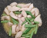 Foto langkah ke 2 dari resep Garlic Butter Chicken.