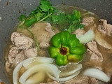 Bisteces de puerco con papas estilo Yucateco
