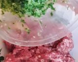 Foto del paso 1 de la receta: Tortas de carne molida