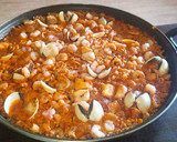 Foto del paso 11 de la receta: Arroz de pescado con gambas y almejas