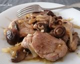 Foto del paso 7 de la receta: Solomillo de cerdo con setas y cebolla al brandy
