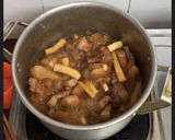 Hình bước làm 4 của món Thịt kho dừa