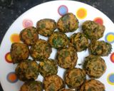 A picture of step 2 of Palak Pakoda Kadhi (Spinach Fritters Curry).