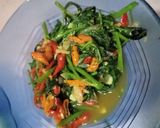 Foto langkah ke 4 dari resep Tumis kangkung bumbu racik indofood.