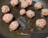 A picture of step 2 of Quick and easy meatballs.