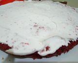 A picture of step 7 of Torting, levelling,and layering a cake.