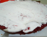 A picture of step 7 of Torting, levelling,and layering a cake.